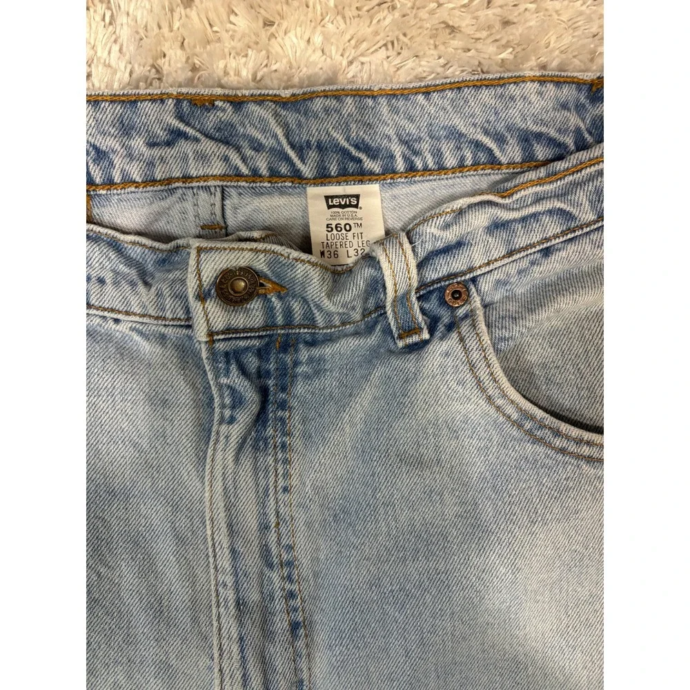 Vintage Levis 560 Loose Fit Tapered Leg‎ Jeans Light Wash Denim USA Made 36x32